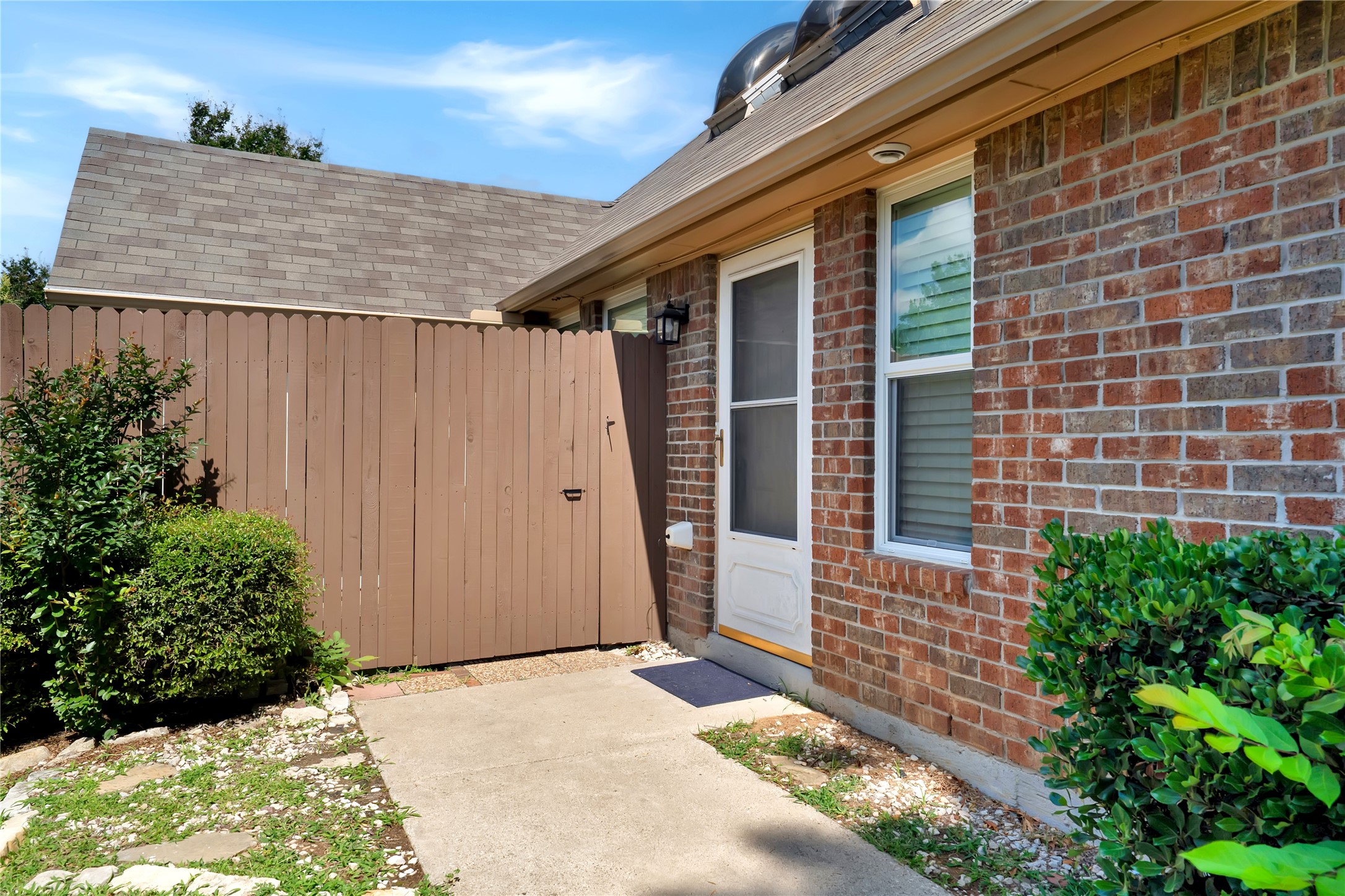 2909 Normandy Court Euless TX 76039