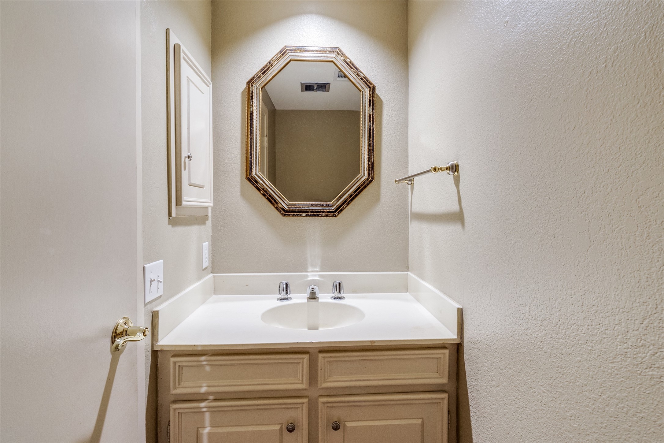 6754 E Northwest Highway Dallas TX 75231