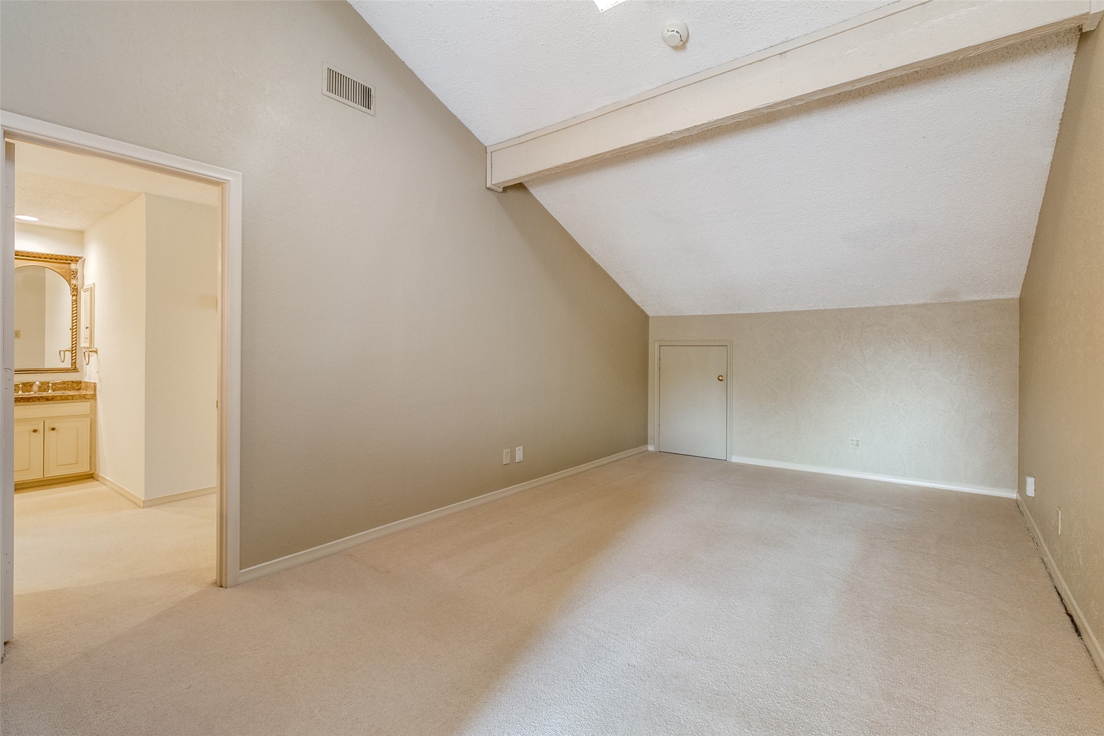 6754 E Northwest Highway Dallas TX 75231