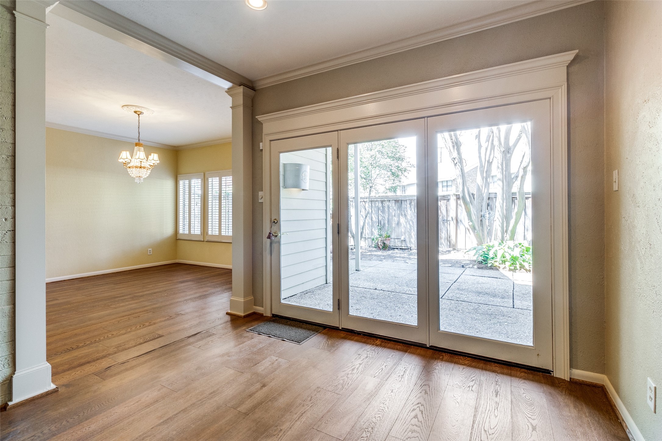 6754 E Northwest Highway Dallas TX 75231