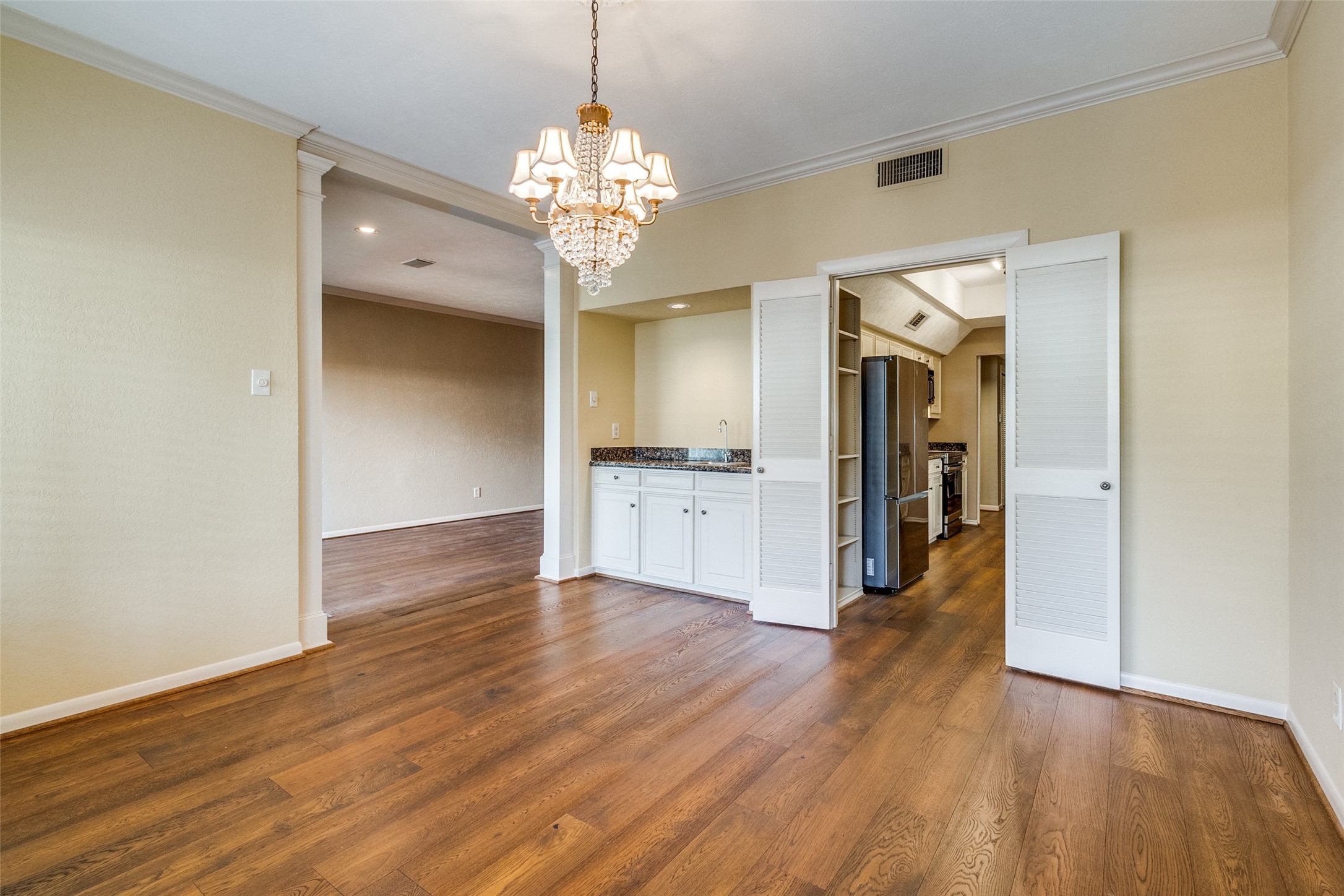 6754 E Northwest Highway Dallas TX 75231