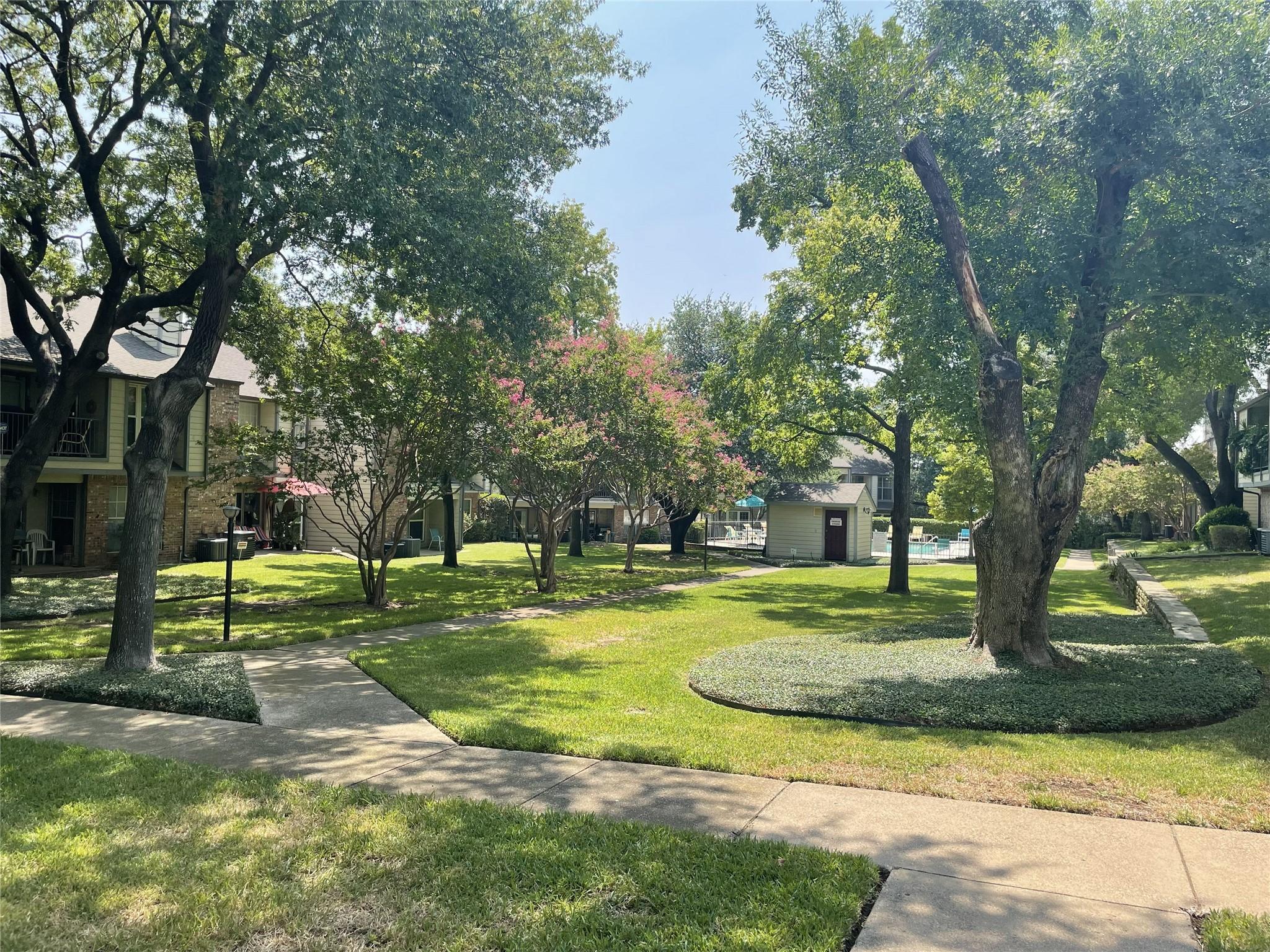 2535 Wedglea Drive Dallas TX 75211