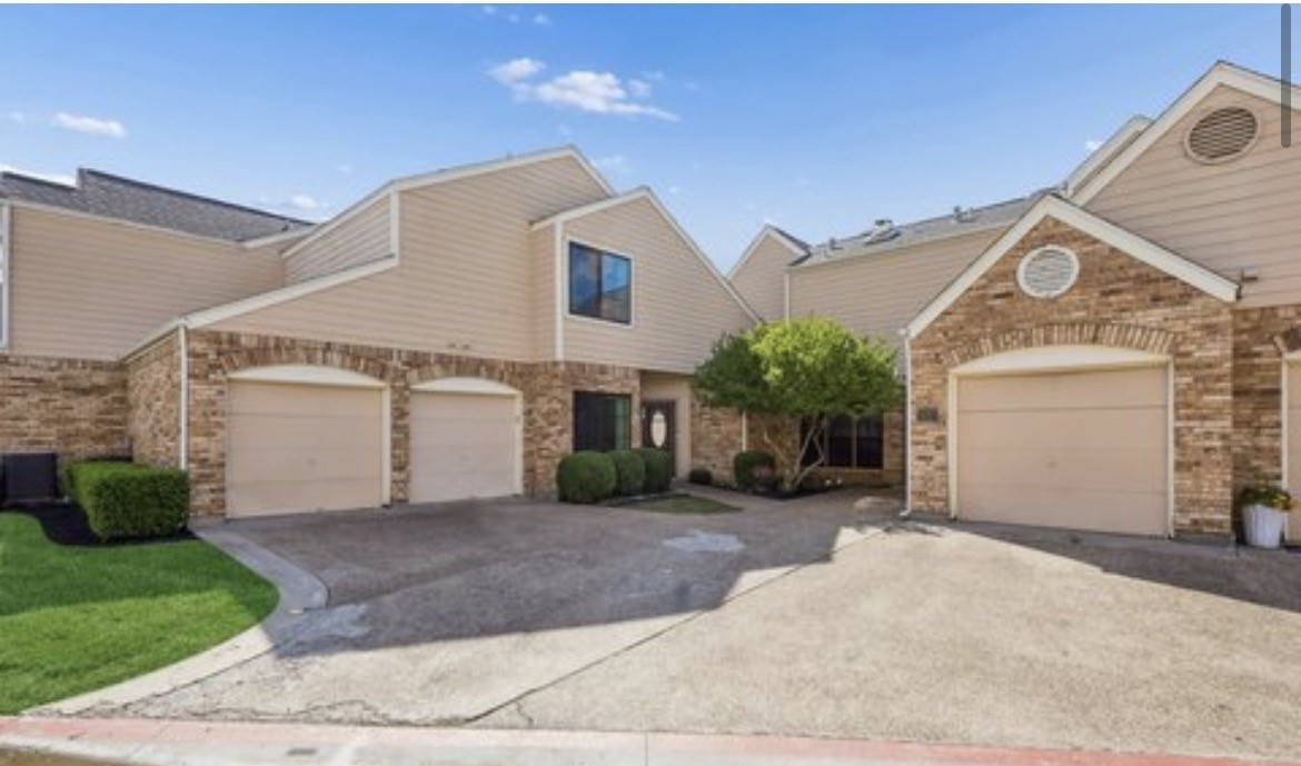217 Cimarron Trail Irving TX 75063