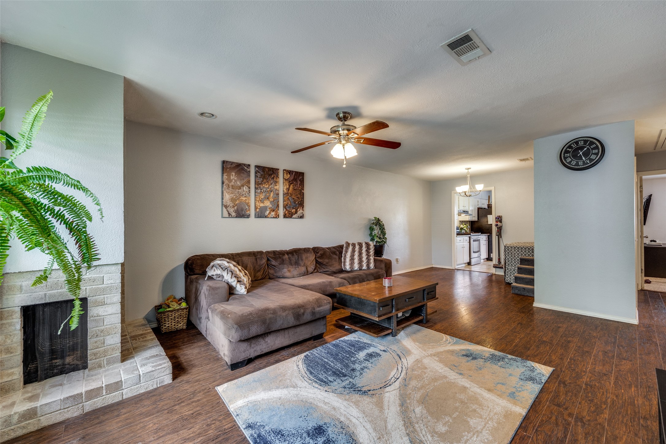 13857 Leinsper Green Street Dallas TX 75240
