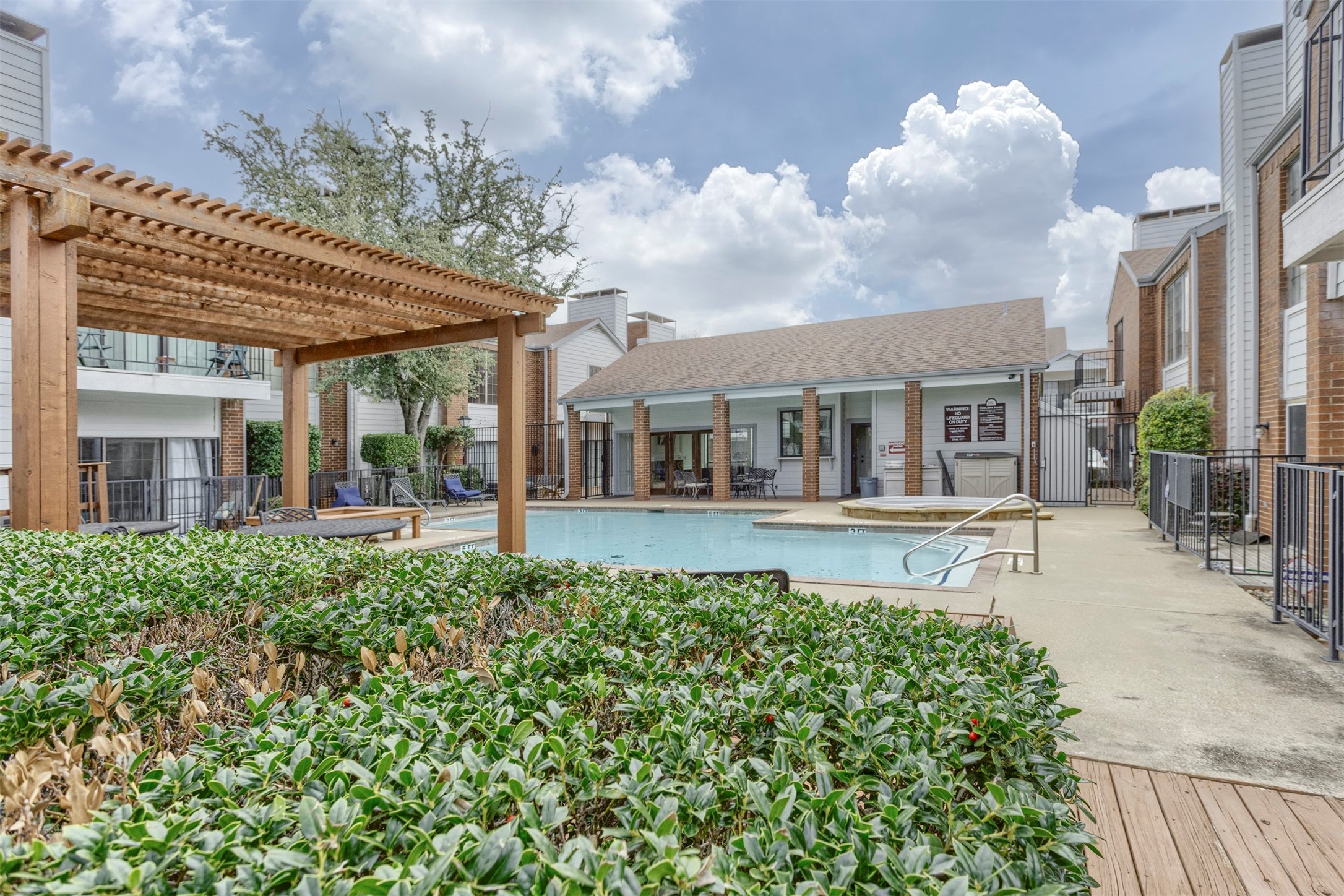5100 Verde Valley Lane Dallas TX 75254
