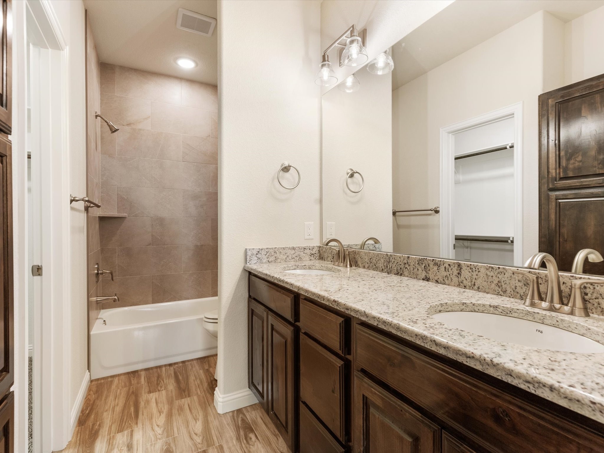 1104 Noble Flair Place Granbury TX 76049