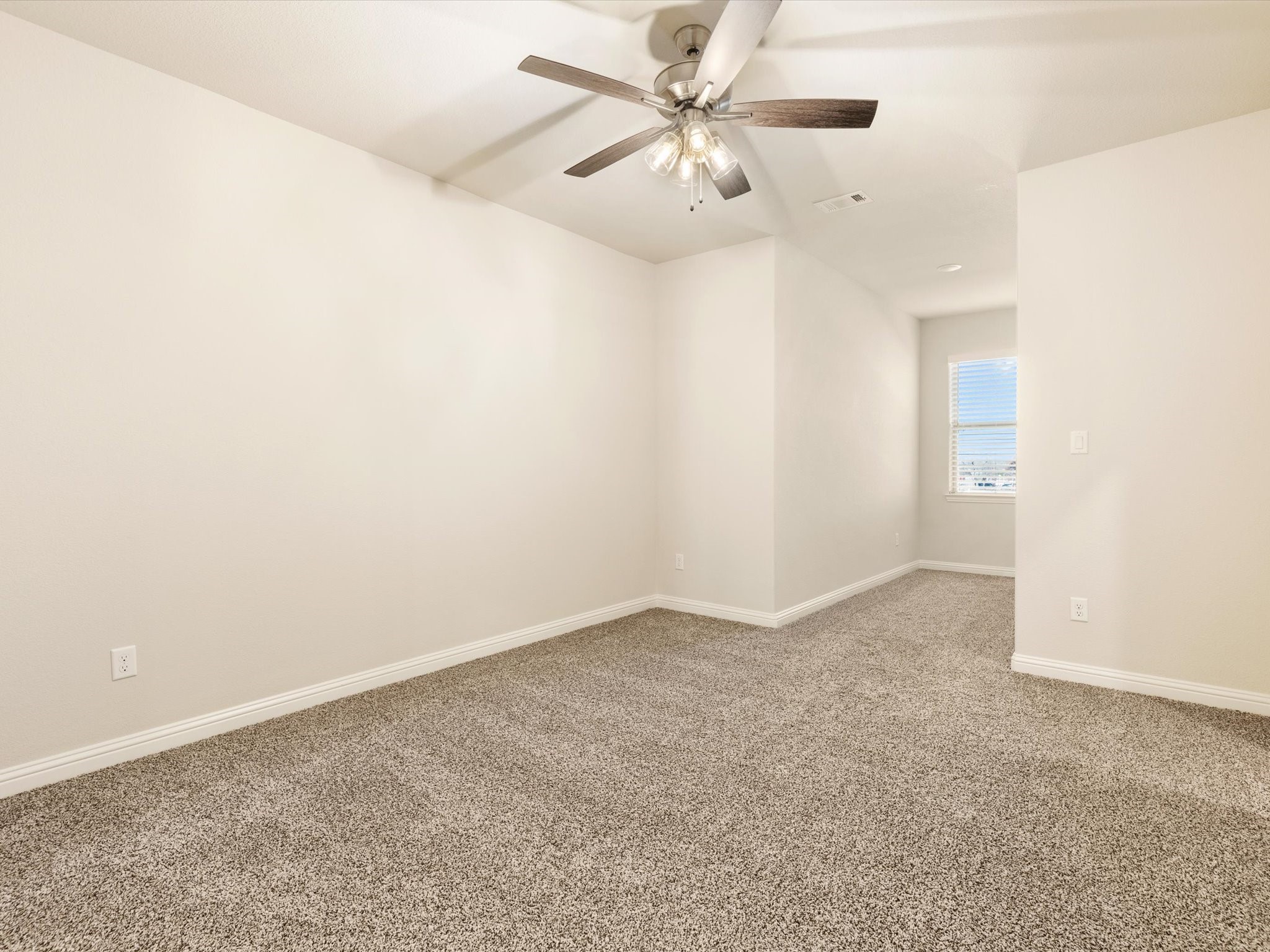 1104 Noble Flair Place Granbury TX 76049