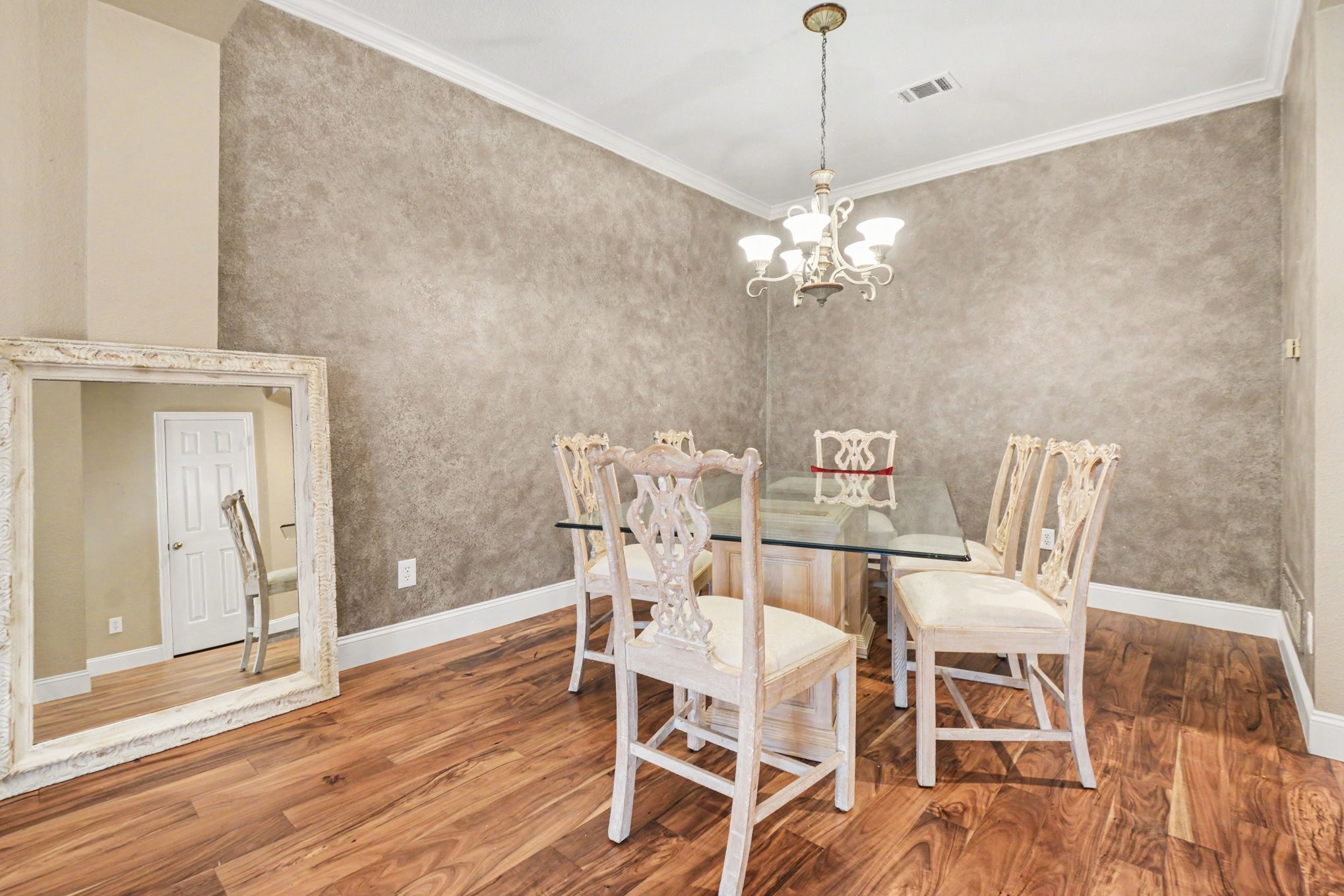 18240 Midway Road Dallas TX 75287
