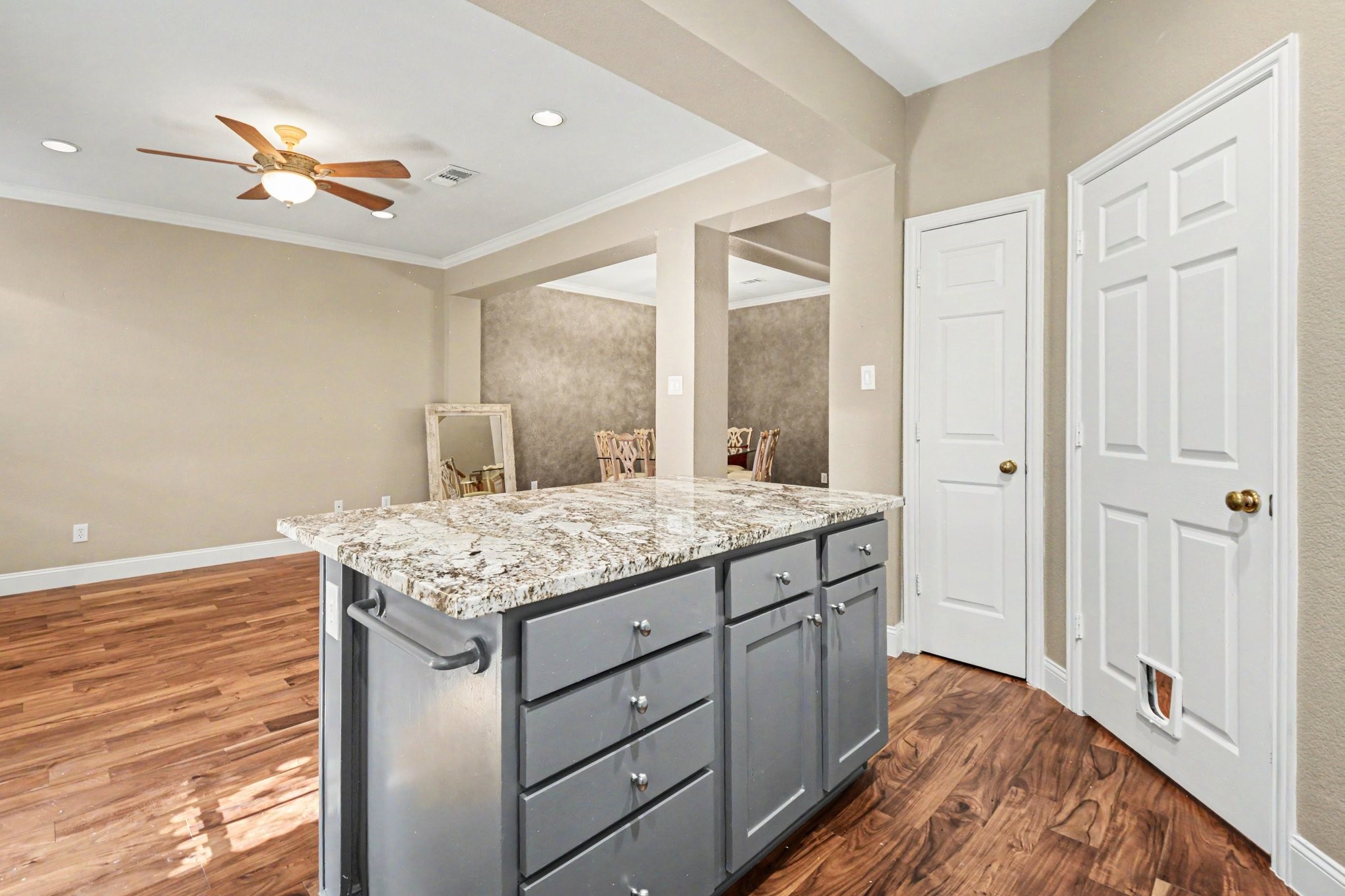 18240 Midway Road Dallas TX 75287