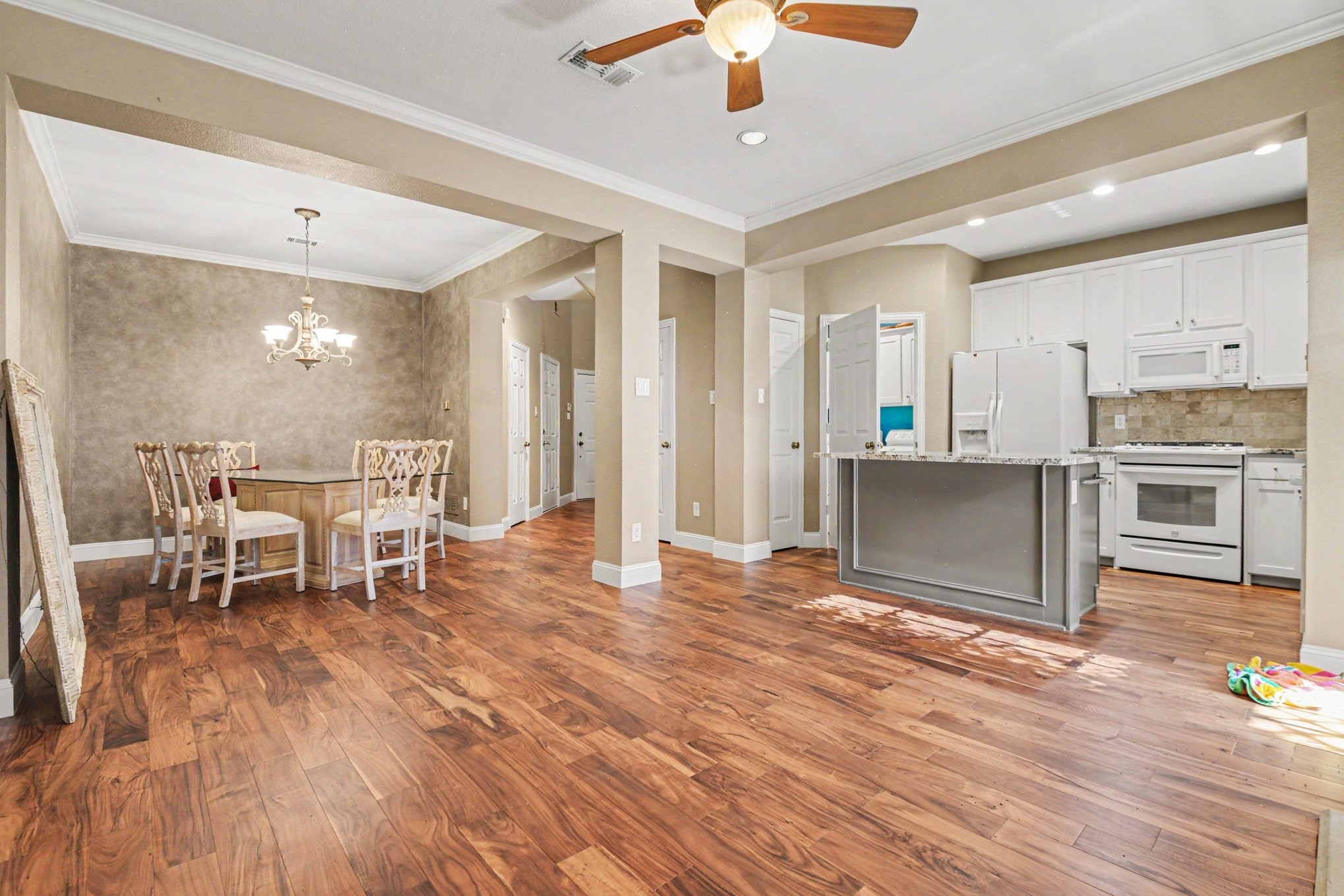 18240 Midway Road Dallas TX 75287
