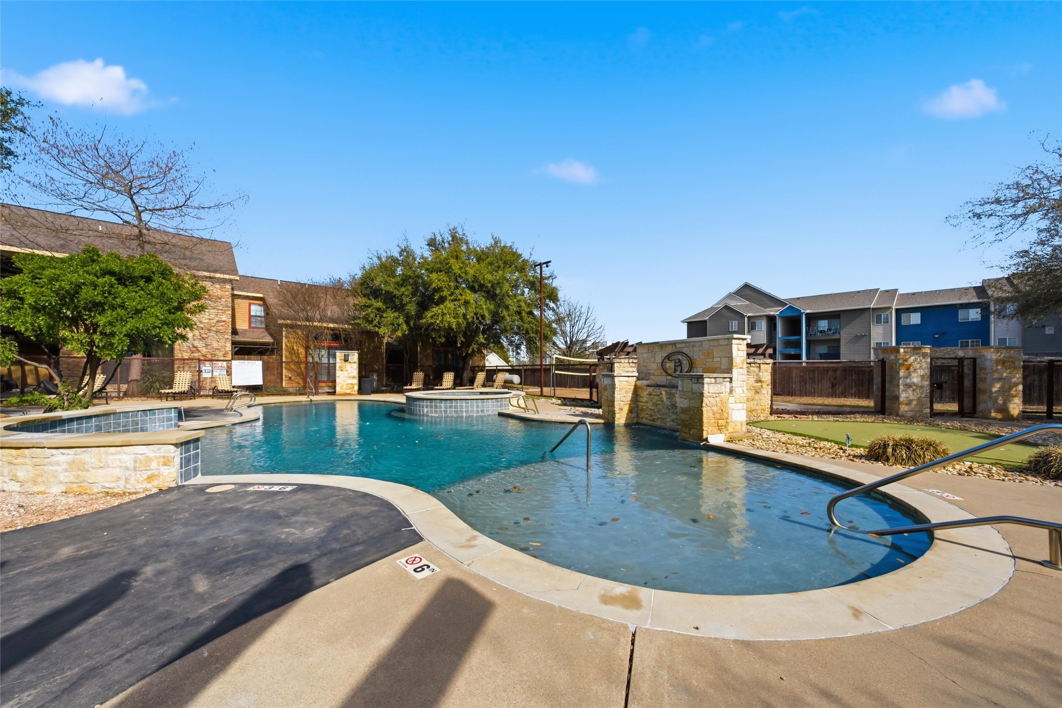 2410 S 2nd Street Waco TX 76706