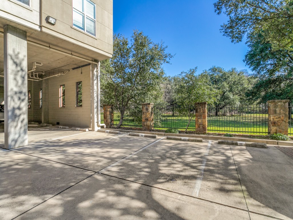 2950 Mckinney Avenue Dallas TX 75204