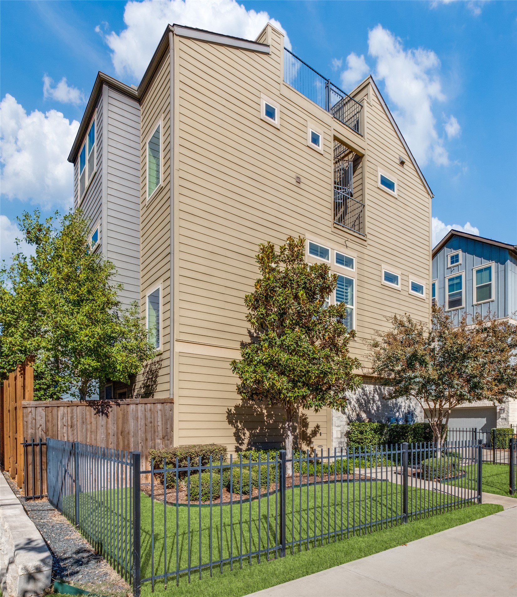 5917 Evening Star Place Dallas TX 75235