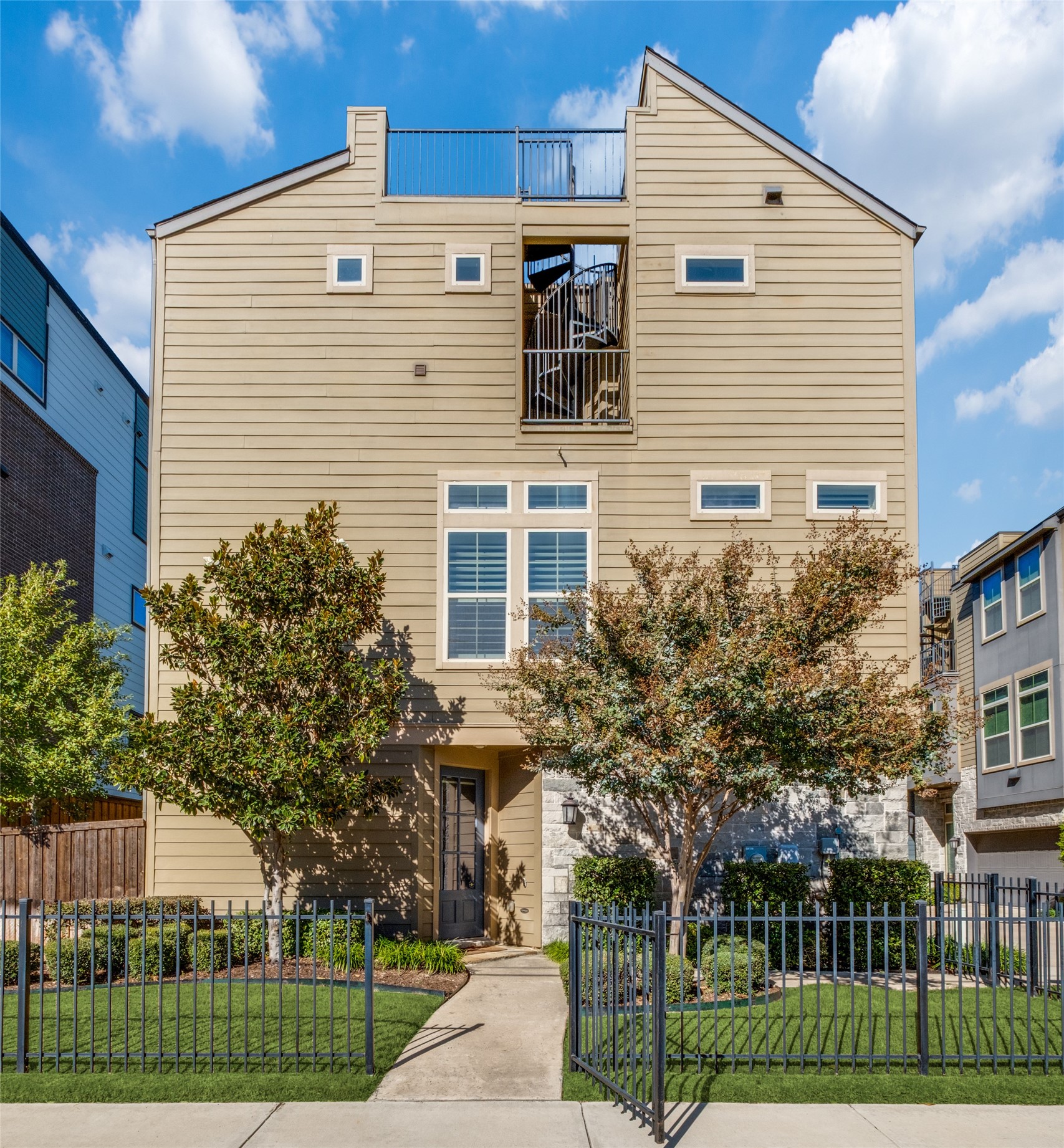 5917 Evening Star Place Dallas TX 75235