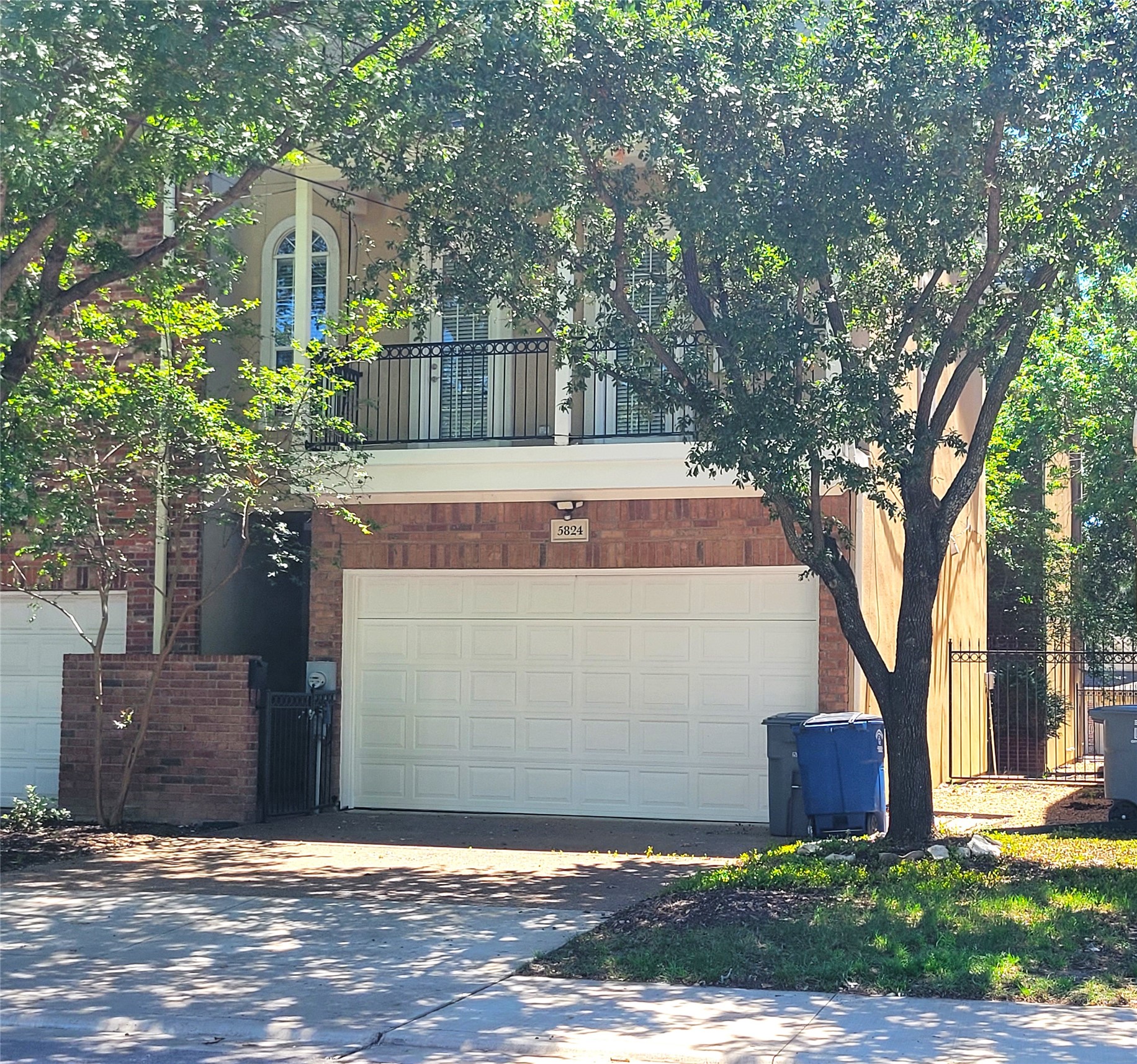 5824 La Vista Drive Dallas TX 75206