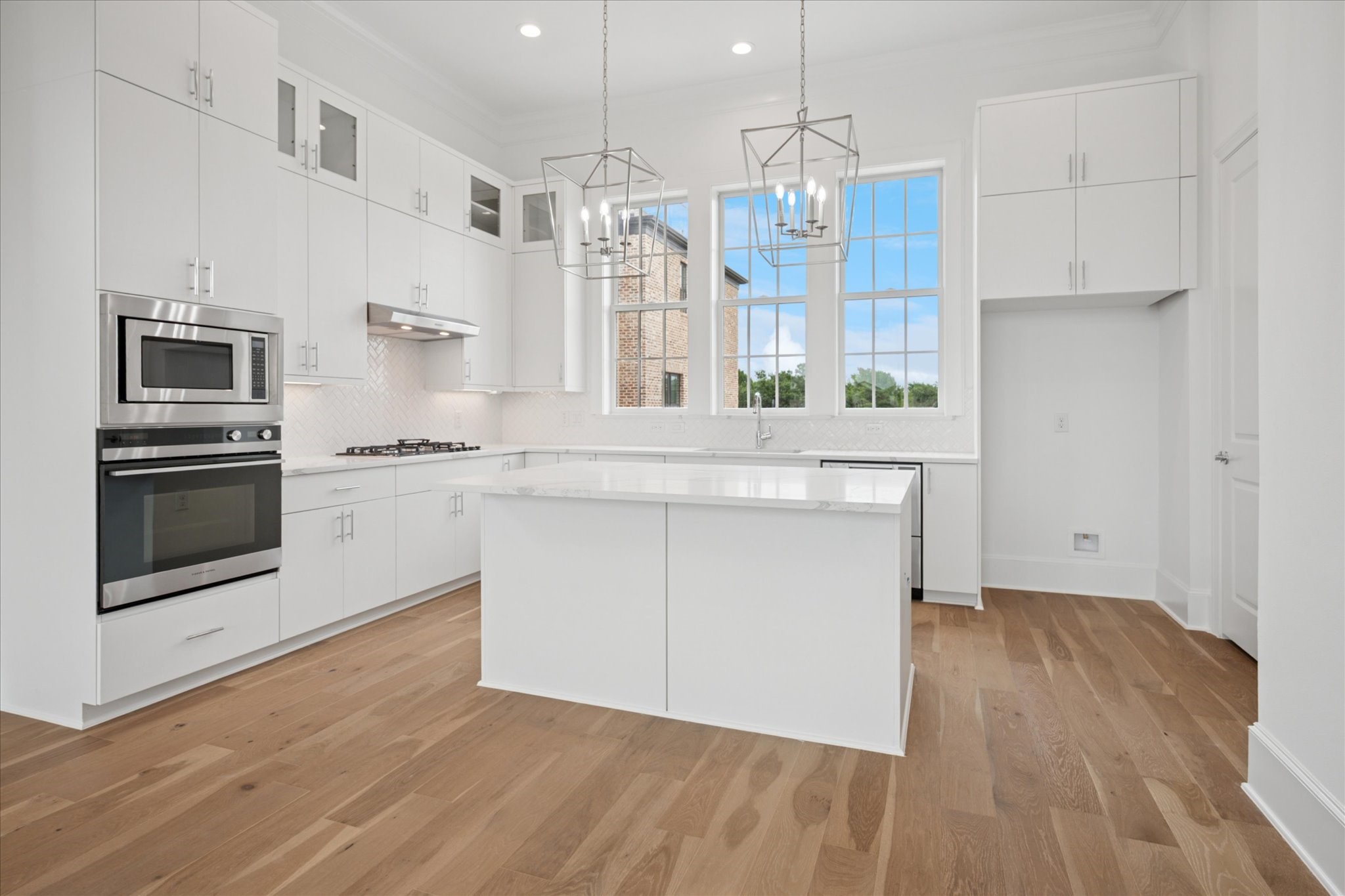 6011 Laurel Lane Addison TX 75001