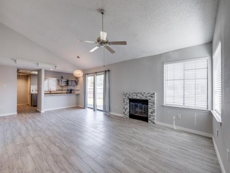 5900 Baroncrest Drive Arlington TX 76017