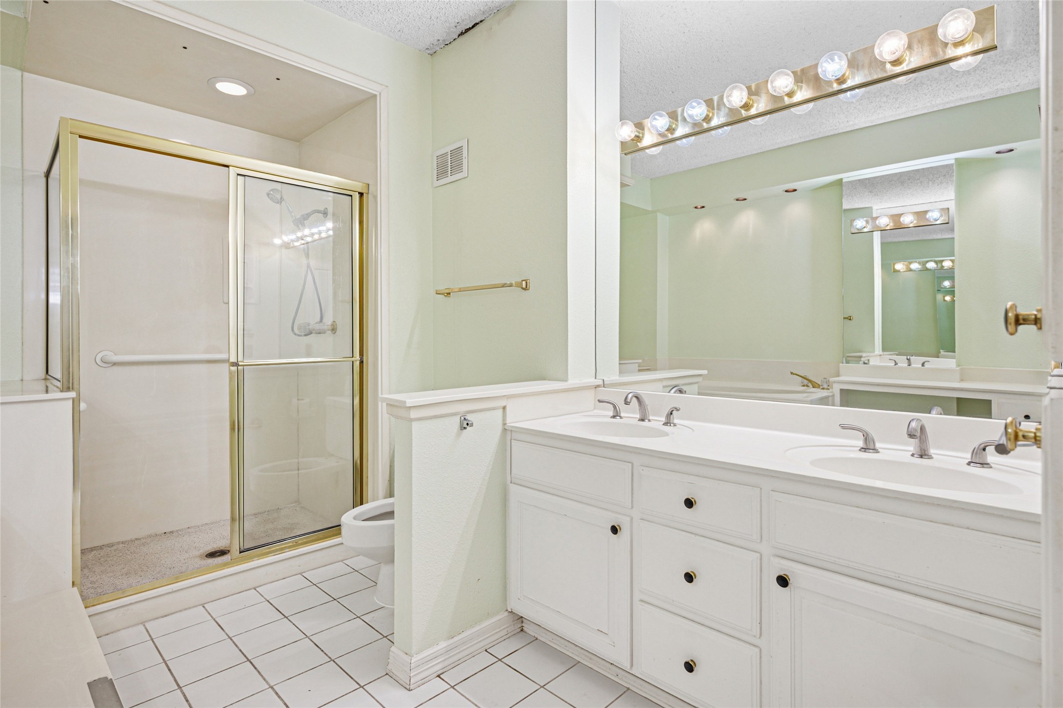 5200 Keller Springs Road Dallas TX 75248