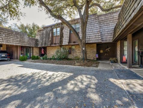 3027 Hulen Court Fort Worth TX 76109