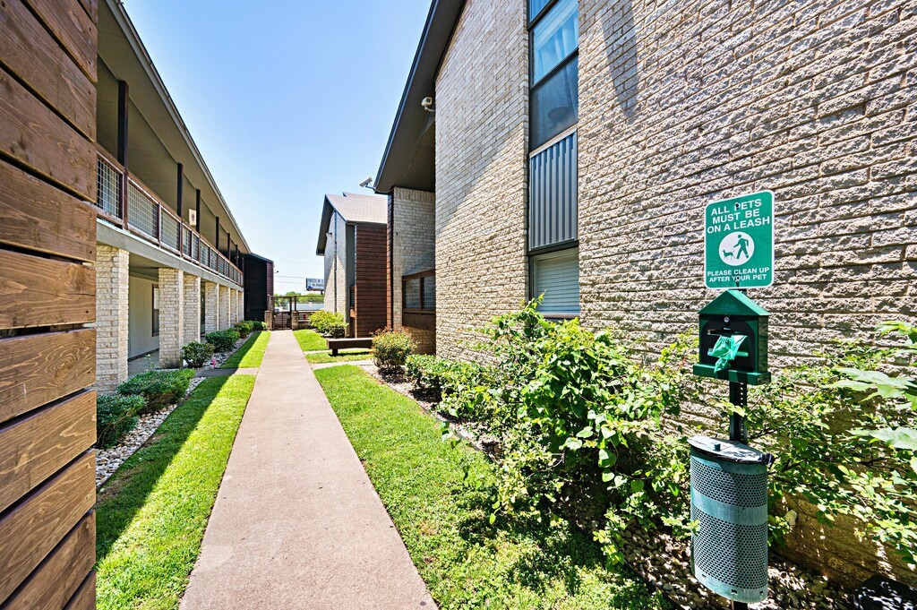 1342 S 12th Street Waco TX 76706
