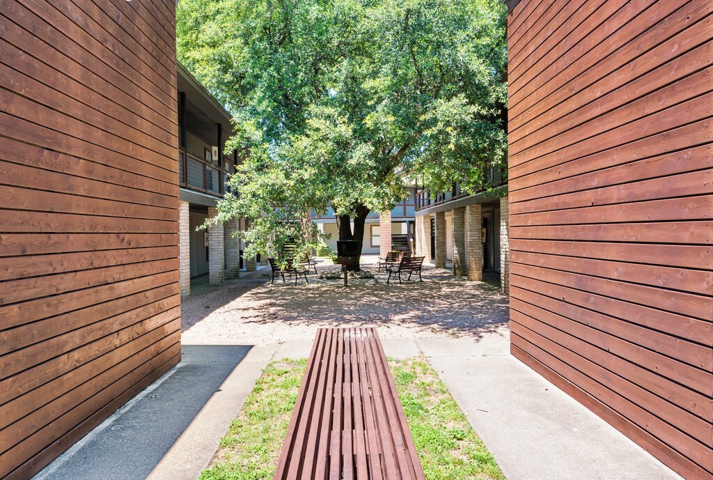 1342 S 12th Street Waco TX 76706
