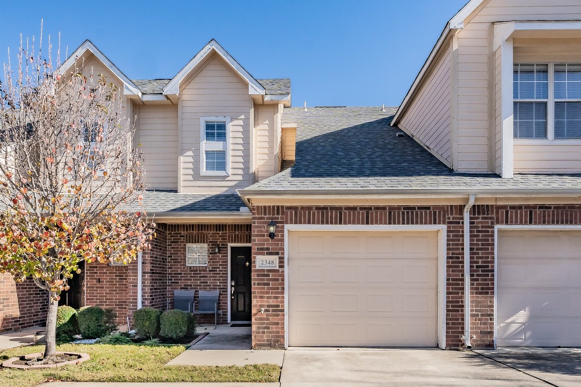 2348 Southcourt Circle Irving TX 75038