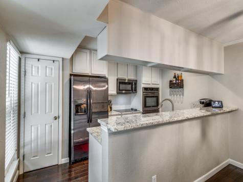 7510 Holly Hill Drive Dallas TX 75231