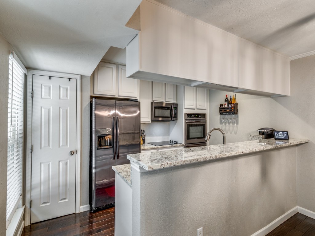 7510 Holly Hill Drive Dallas TX 75231