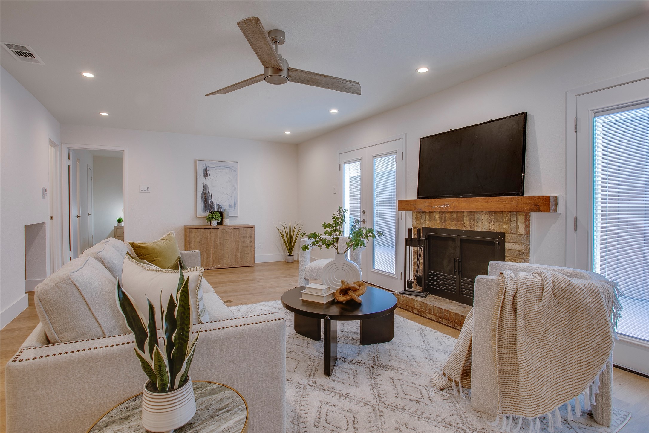 2143 Kessler Court Dallas TX 75208