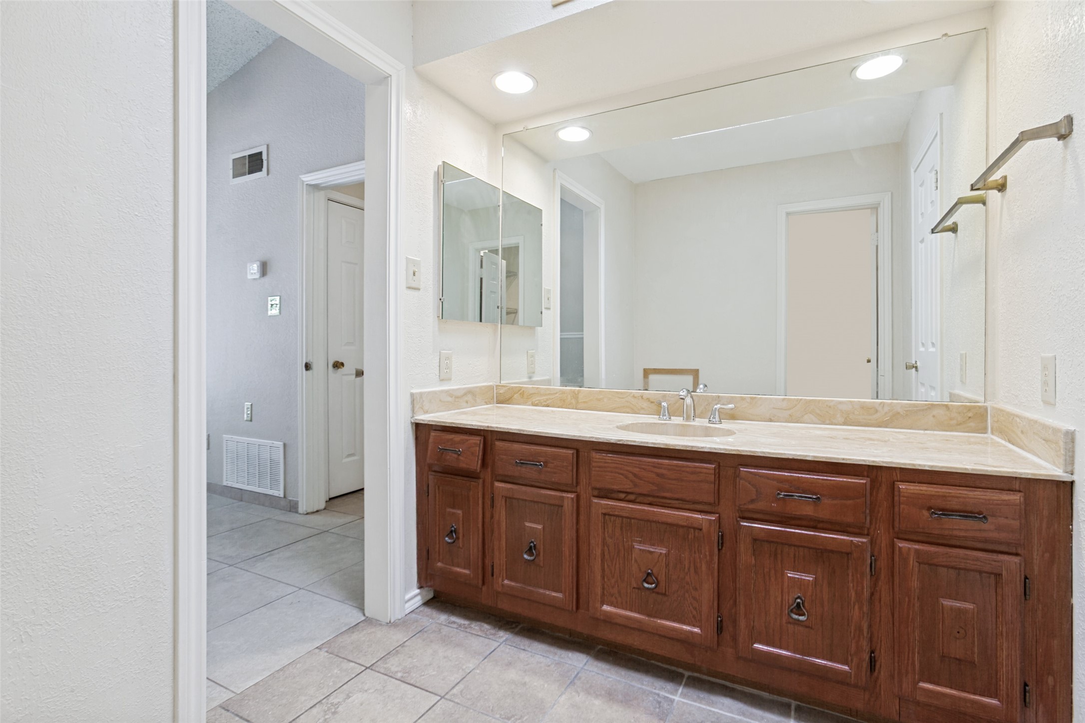 3635 Garden Brook Farmers Branch TX 75234
