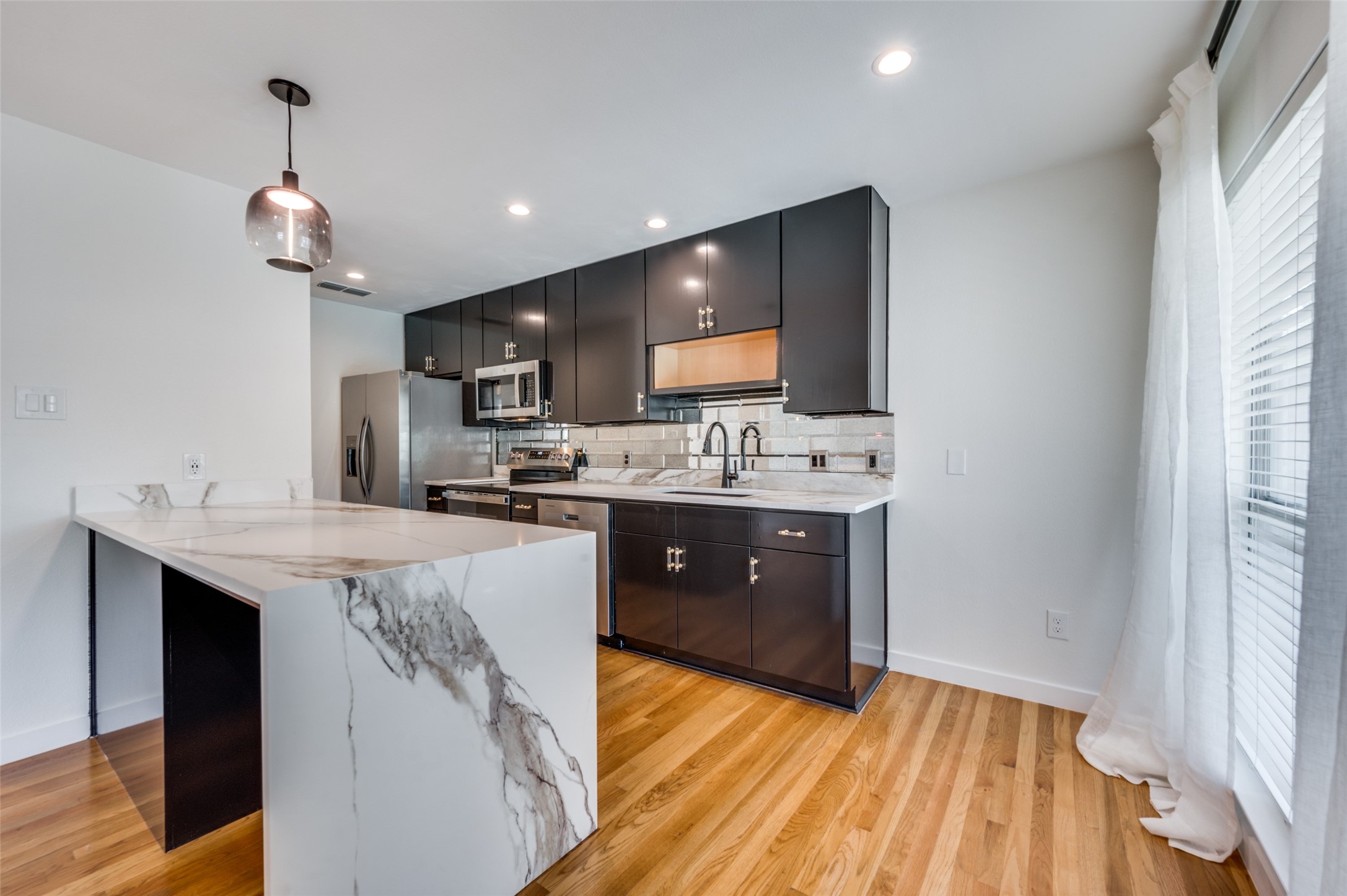 4616 W Lovers Lane Dallas TX 75209