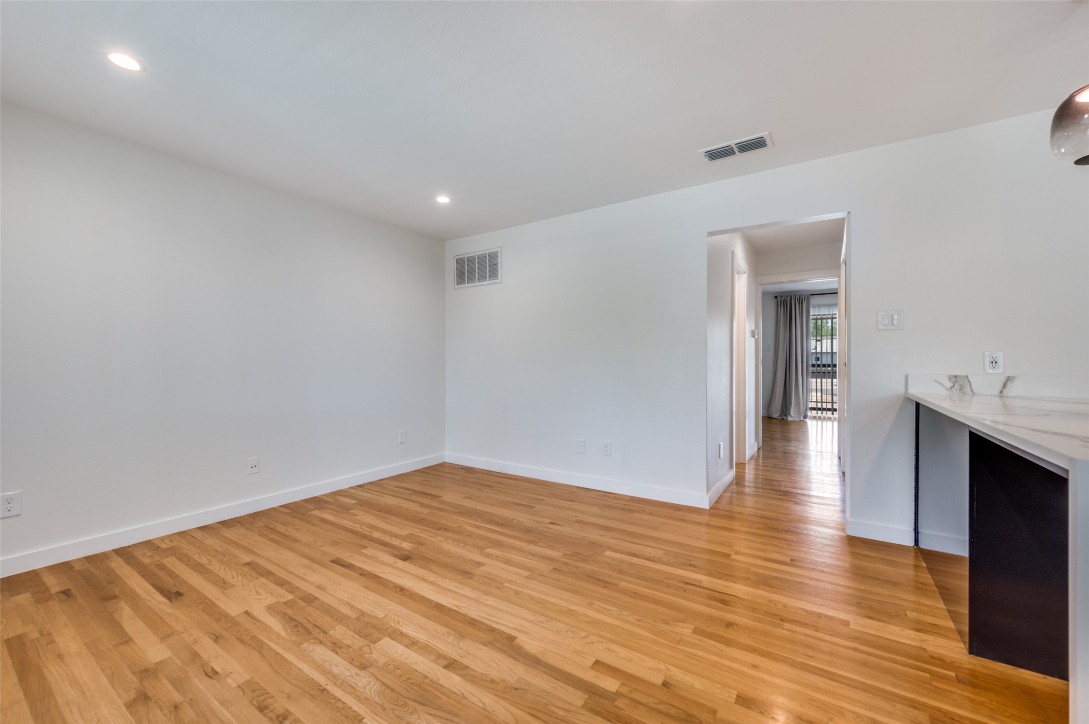 4616 W Lovers Lane Dallas TX 75209