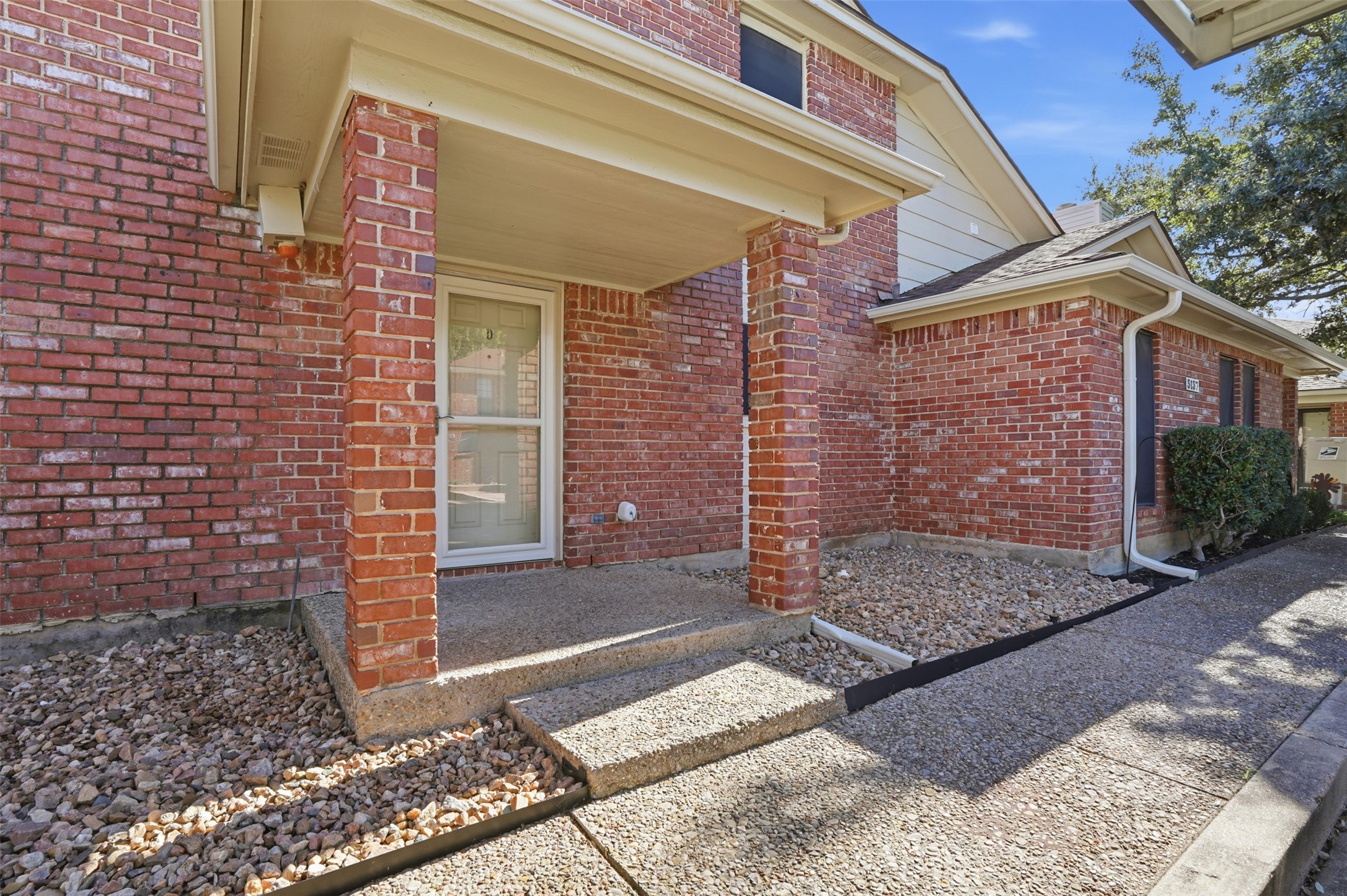 3137 Sappington Place Fort Worth TX 76116