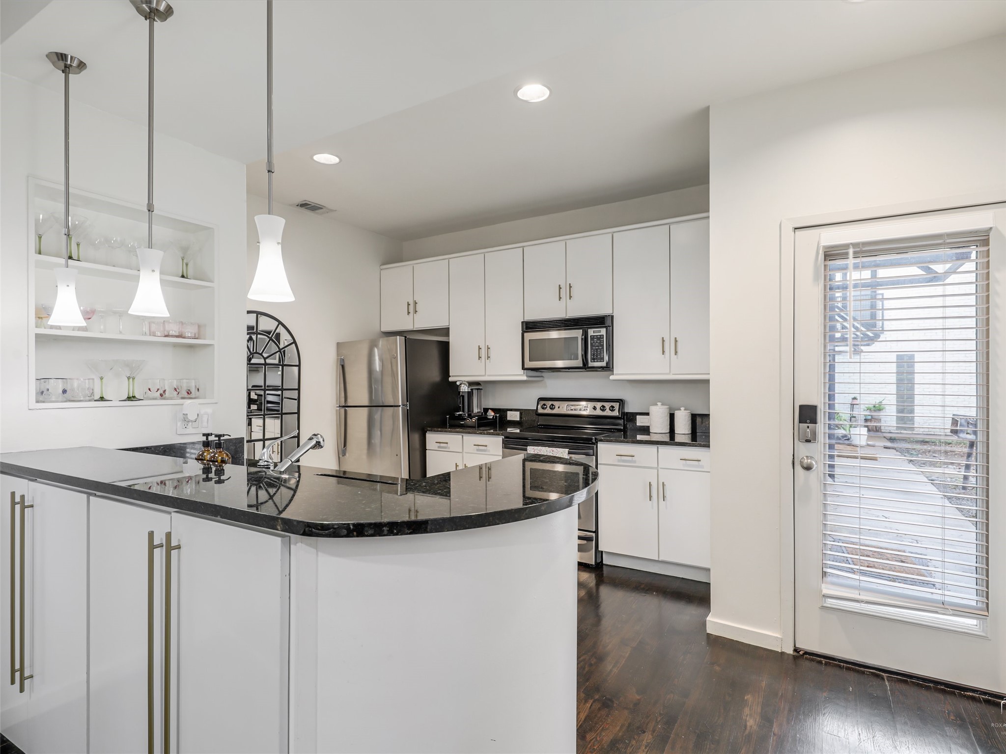 4242 Buena Vista Street Dallas TX 75205