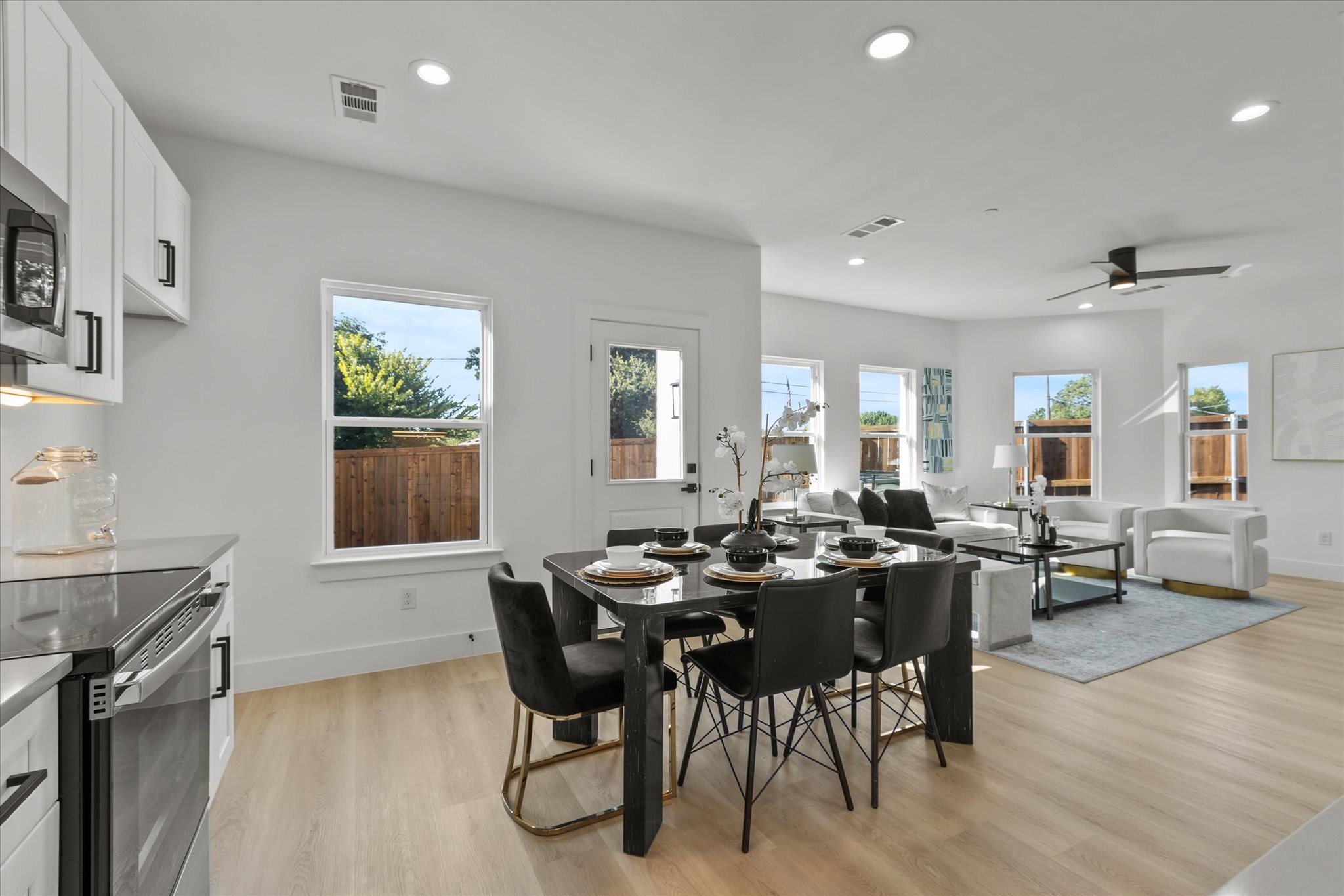 126 Homes Drive Grand Prairie TX 75050