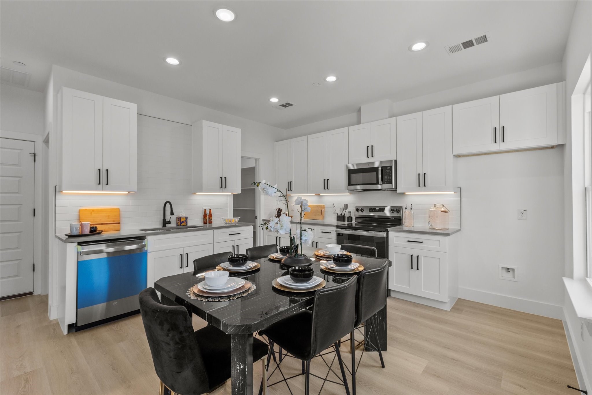 126 Homes Drive Grand Prairie TX 75050