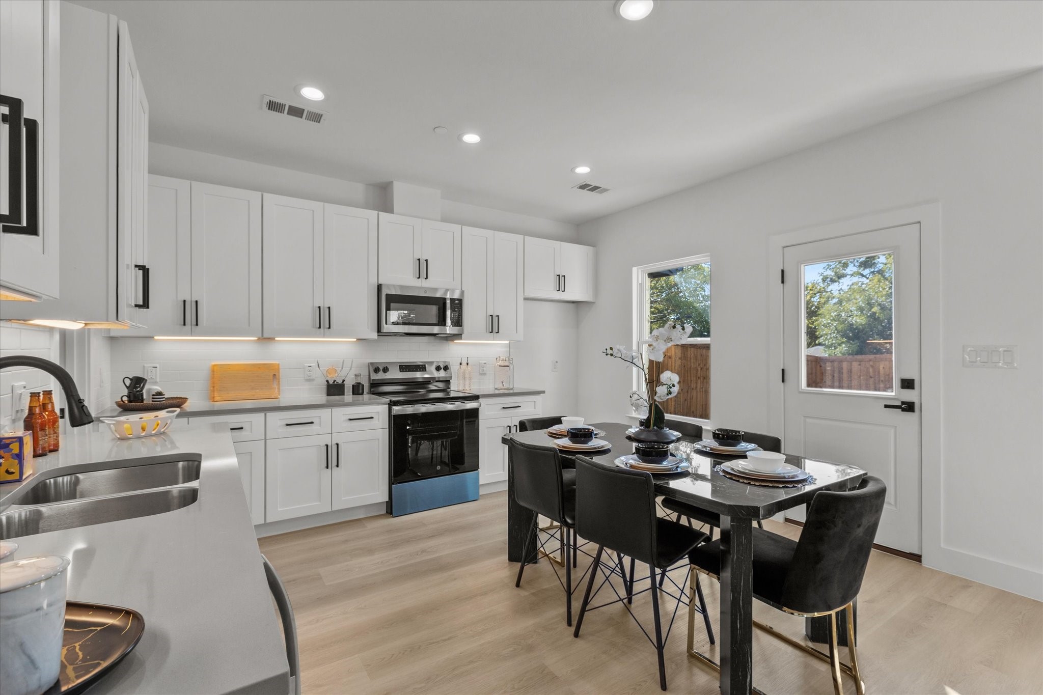 126 Homes Drive Grand Prairie TX 75050