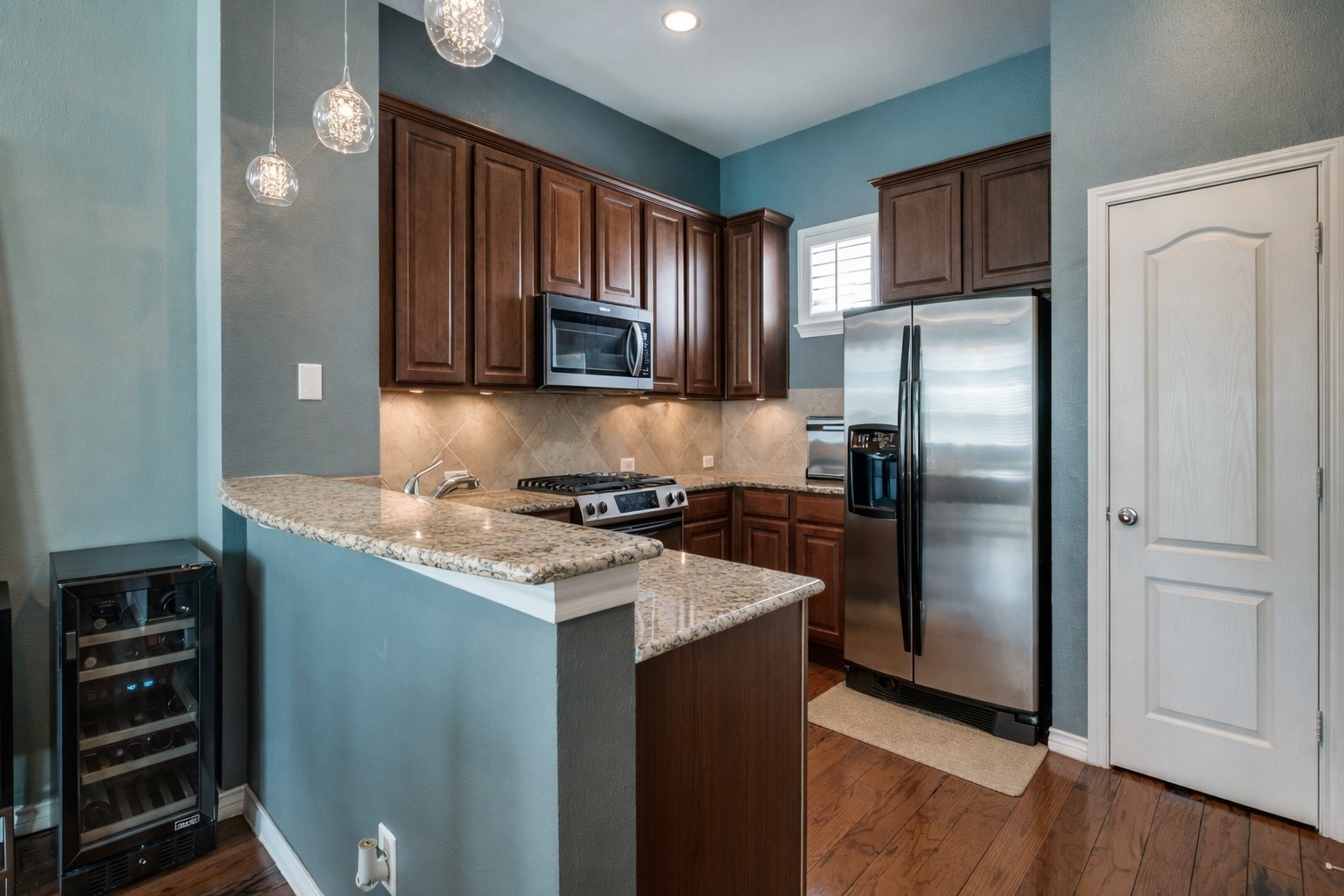 5017 Parkview Addison TX 75001