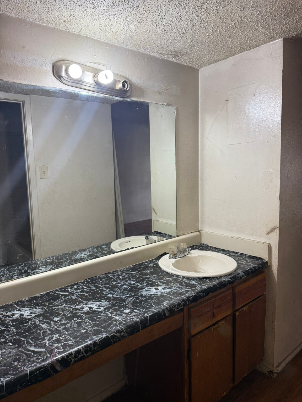 6050 Melody Lane Dallas TX 75231
