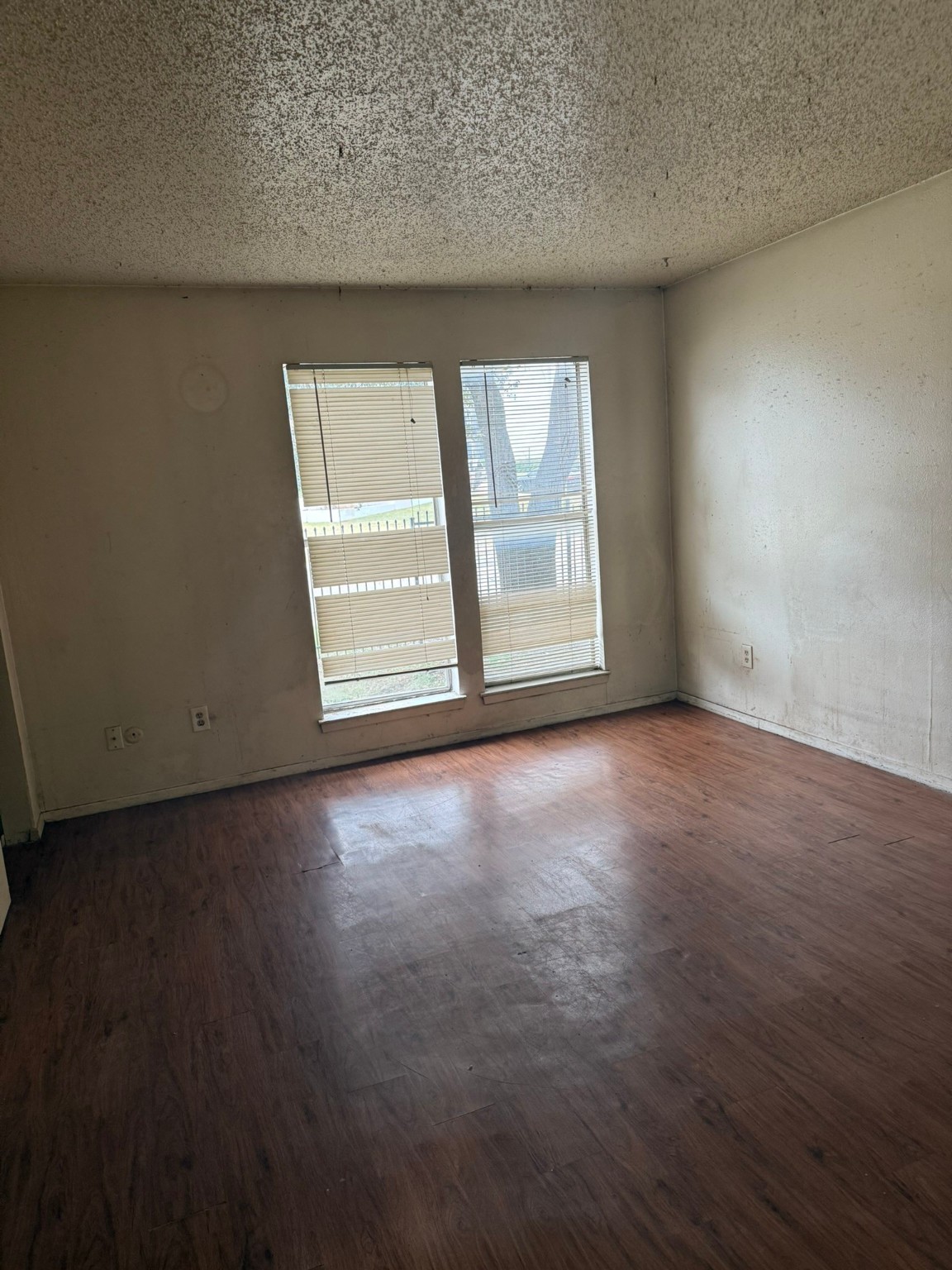 6050 Melody Lane Dallas TX 75231