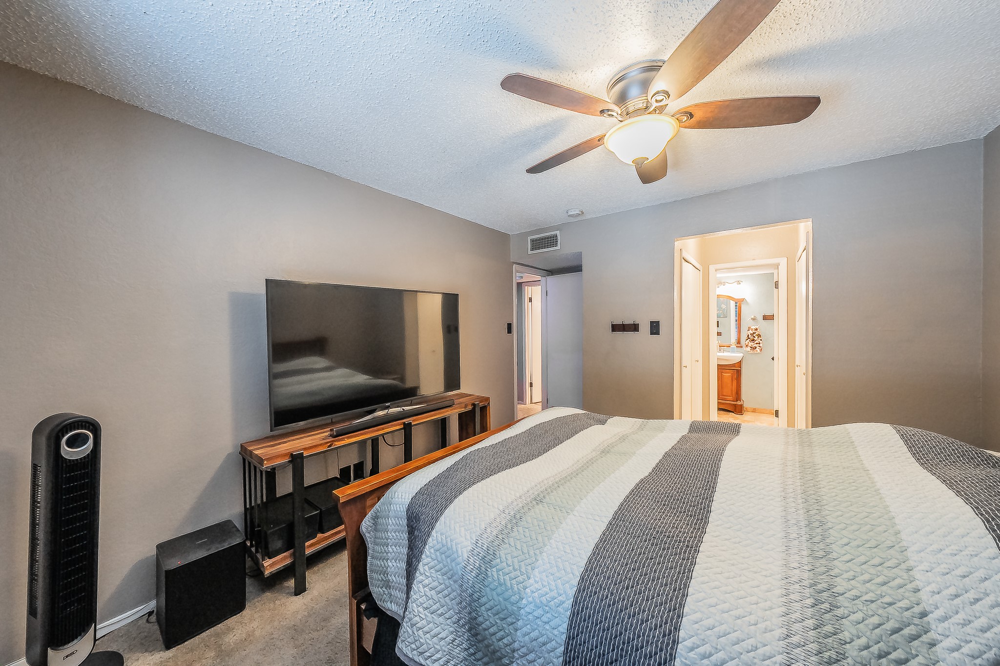 655 Ridgeline Drive Hurst TX 76053