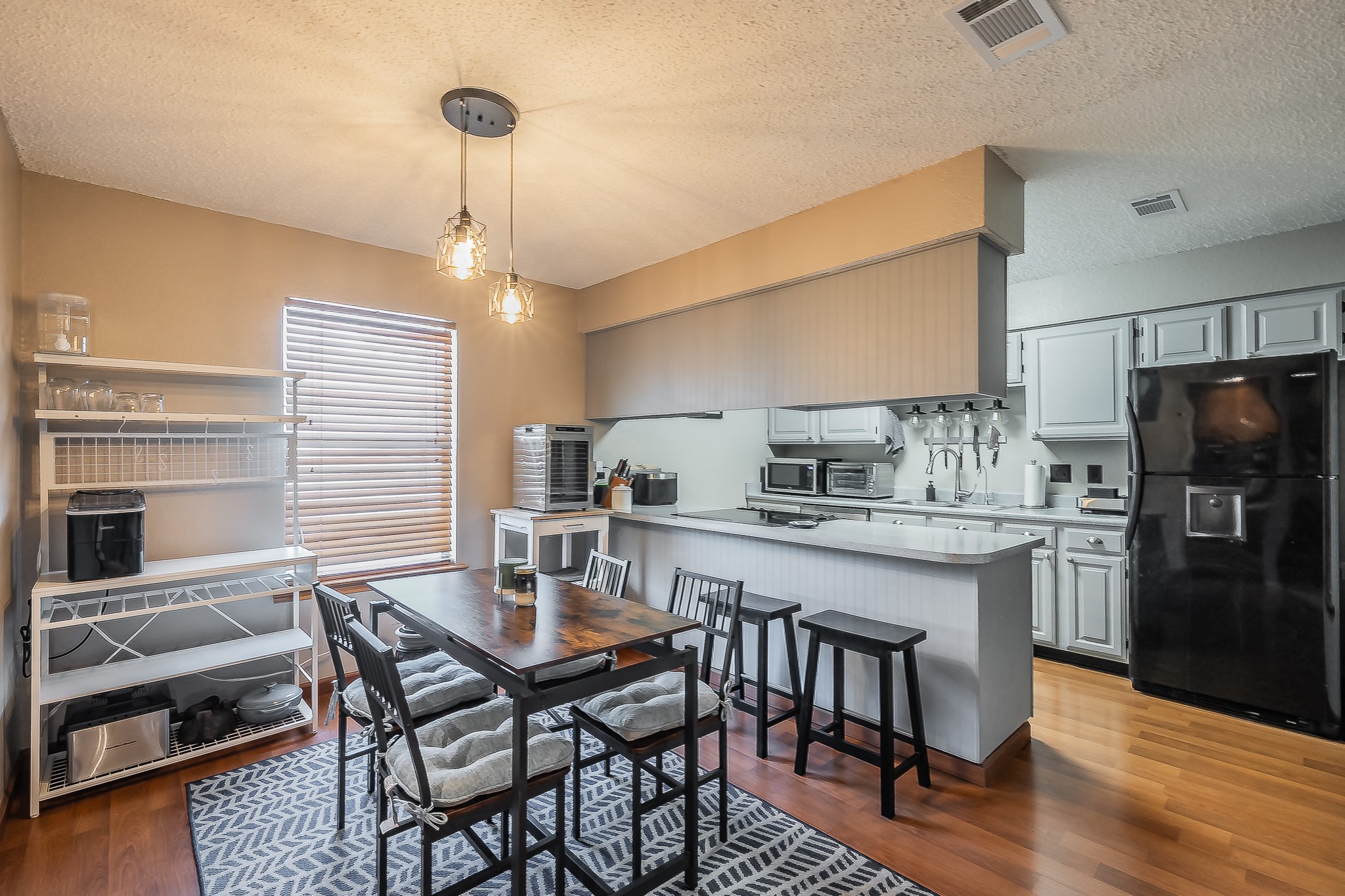 655 Ridgeline Drive Hurst TX 76053