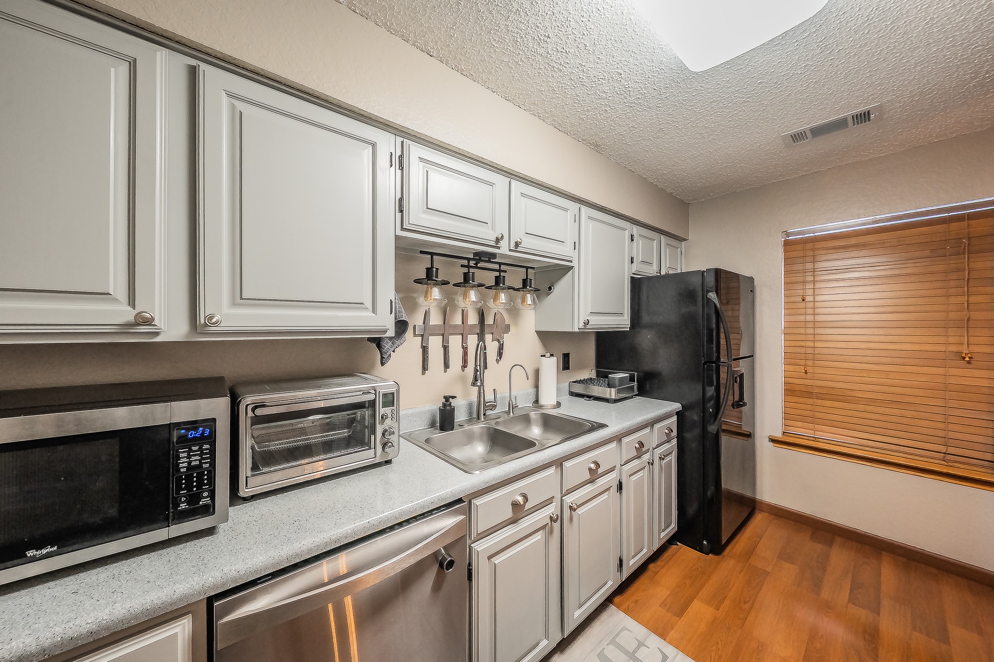 655 Ridgeline Drive Hurst TX 76053