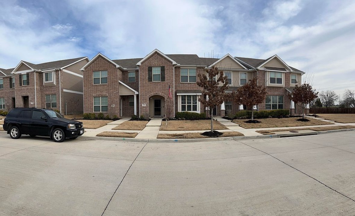 2212 Greystone Drive Denton TX 76207