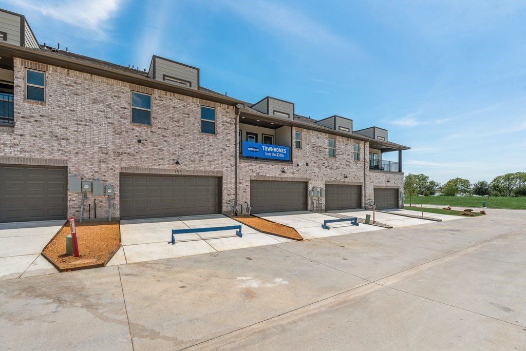 1916 Watermark Mews Rowlett TX 75088