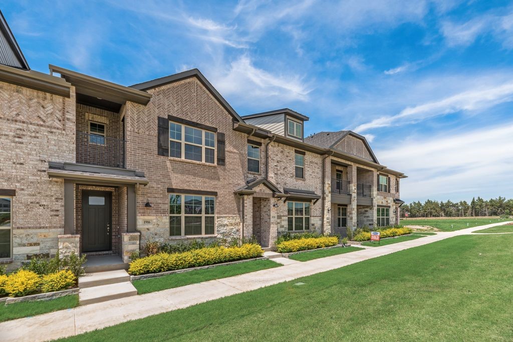 1916 Watermark Mews Rowlett TX 75088