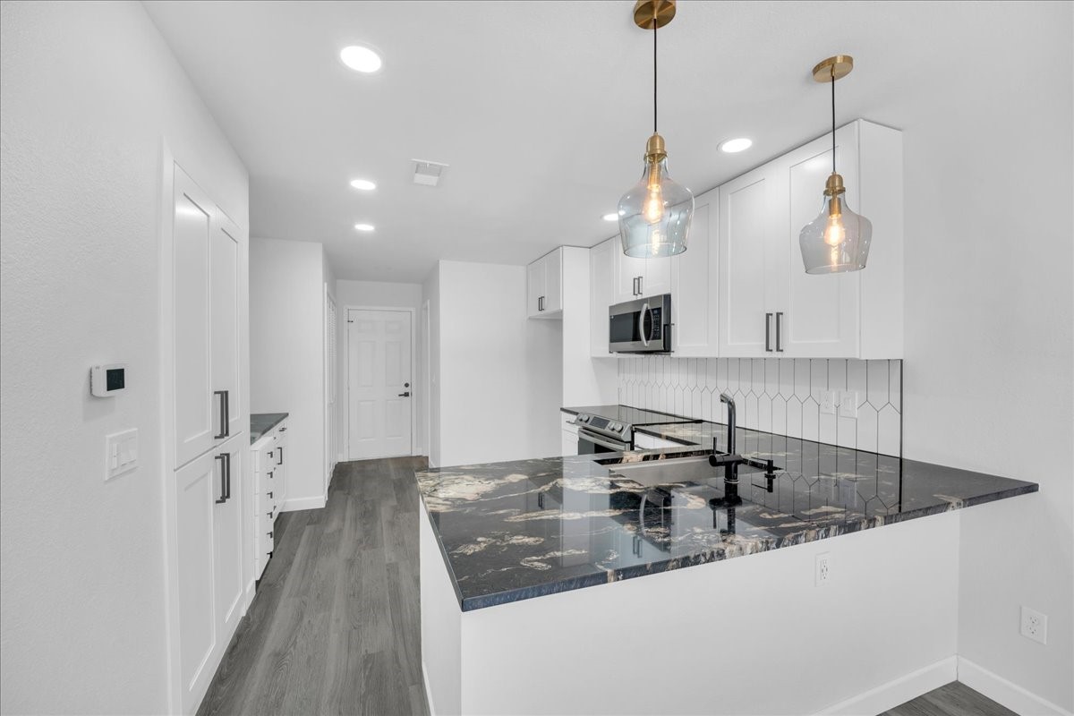 1916 Shorewood Drive Grapevine TX 76051