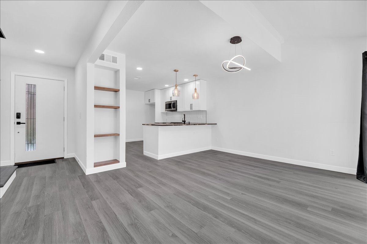 1916 Shorewood Drive Grapevine TX 76051