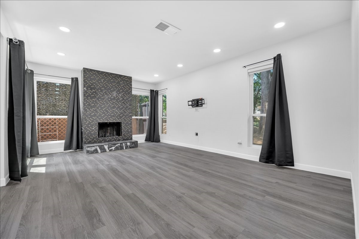1916 Shorewood Drive Grapevine TX 76051