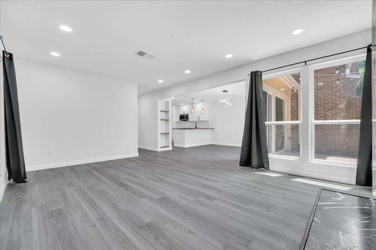 1916 Shorewood Drive Grapevine TX 76051